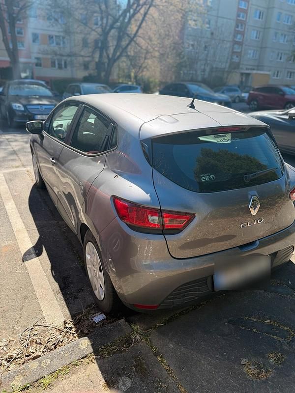 Second-hand Renault Clio IV 75 CP (55 kW) 2013 Gri Hatchback