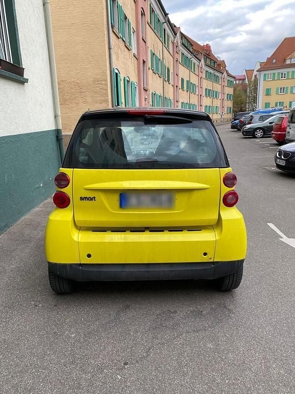 Andere außenfarben Gebraucht 2007 Smart ForTwo Coupé Kleinwagen | 2.000 € (Fairer Preis) - Bild 1/4
