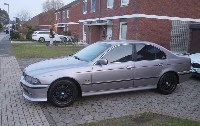 Gebraucht BMW 523 170 PS (125 kW) 1999 Silber Limousine