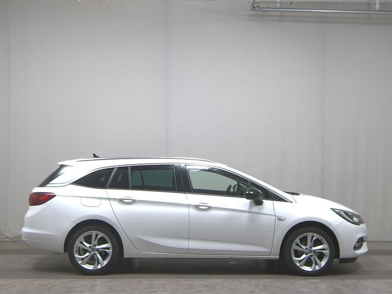 Weiss Gebraucht 2022 Opel Astra Business Elegance Kombi | 10.980 € (Superpreis) - Bild 1/4