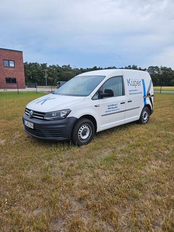 Weiß Gebraucht 2018 VW Caddy Van / Kleinbus | 11.900 € (Guter Preis) - Bild 1/4