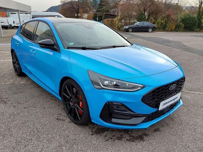 Second-hand Ford Focus ST 280 CP (205 kW) 2024 Albastru Coupe
