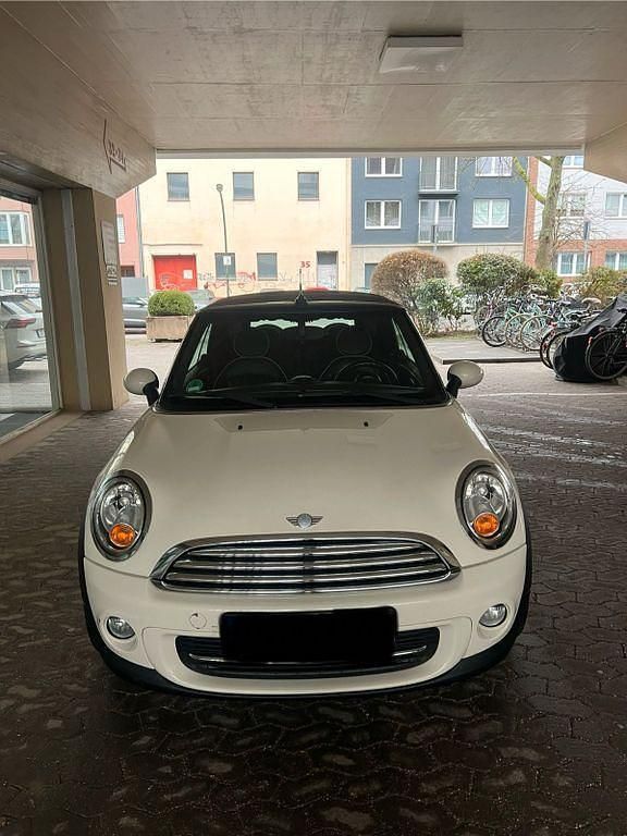 Gebraucht Mini Cooper Cabriolet 122 PS (89 kW) 2011 Weiß Cabrio