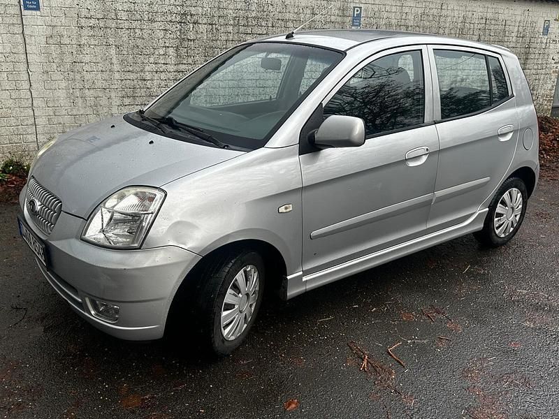 Gebraucht Kia Picanto 60 PS (44 kW) 2004 Silber Kleinwagen