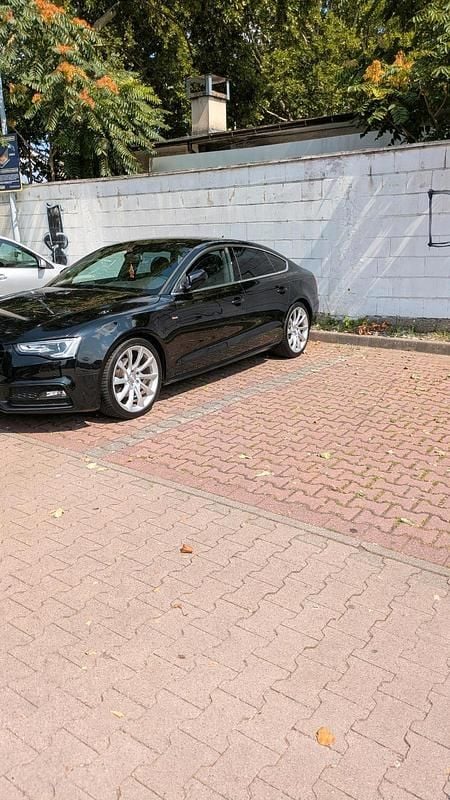 Schwarz Gebraucht 2015 Audi A5 Sportback S-Line Kleinwagen | 12.500 € (Guter Preis) - Bild 1/4