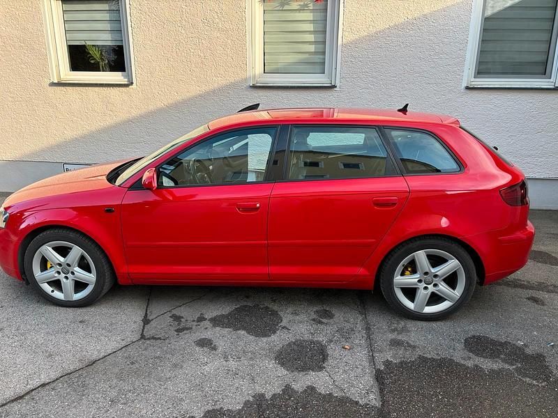 Gebraucht Audi A3 Sportback 140 PS (102 kW) 2007 Rot Kleinwagen