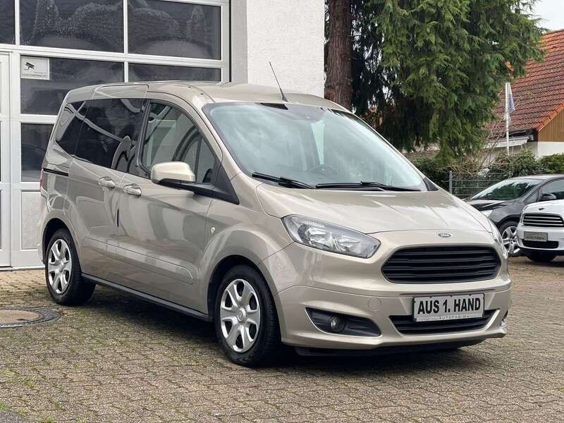 Grau Gebraucht 2017 Ford Tourneo Courier Van / Kleinbus | 9.950 € (Fairer Preis) - Bild 1/4