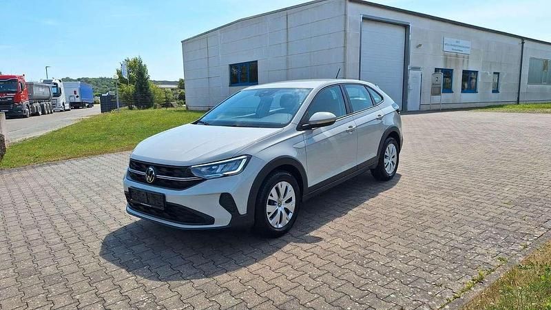 Gebraucht VW Taigo Basis 95 PS (69 kW) 2022 Grau SUV