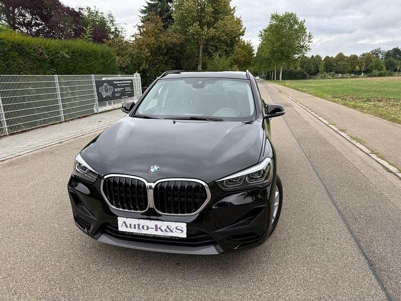 Schwarz Gebraucht 2022 BMW X1 SUV | 29.400 € (Fairer Preis) - Bild 1/4