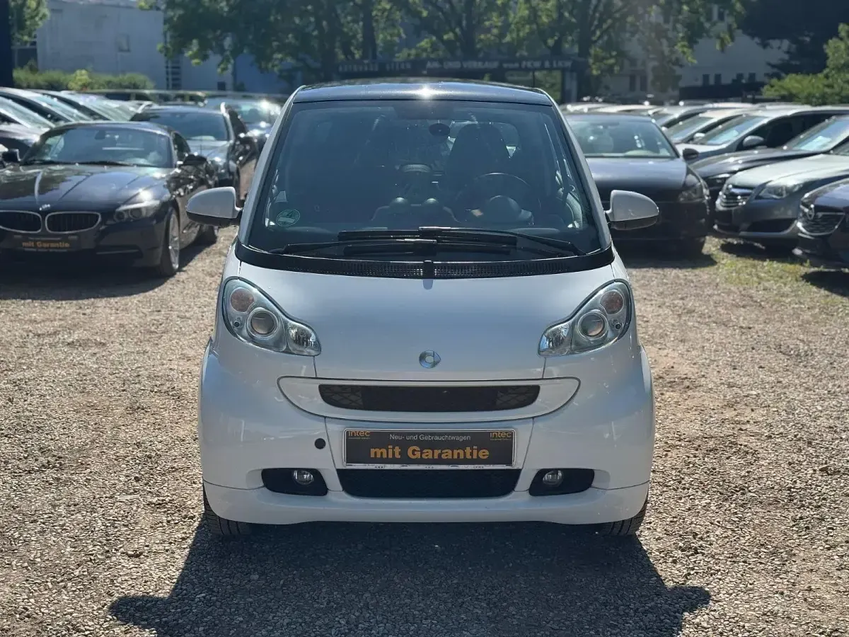 Gebraucht Smart ForTwo Coupé 71 PS (52 kW) 2011 Weiß Coupé