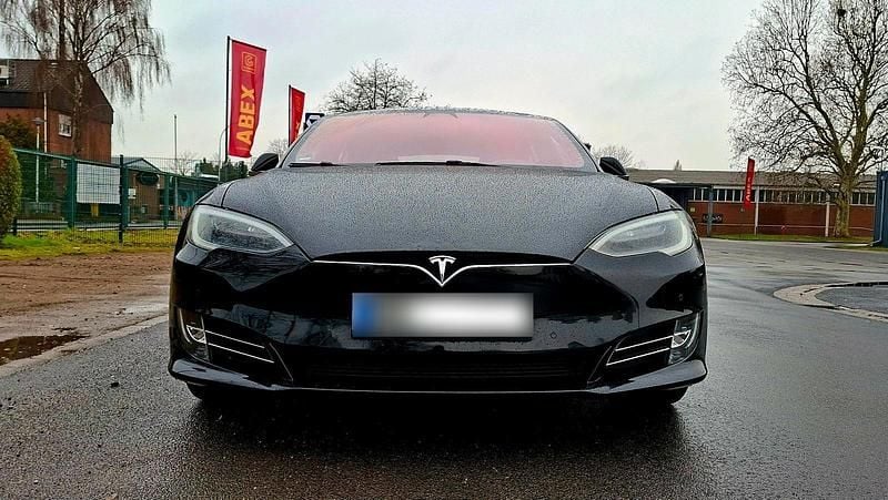 Second-hand Tesla Model S 386 kW (525 CP) 2018 Negru Hatchback