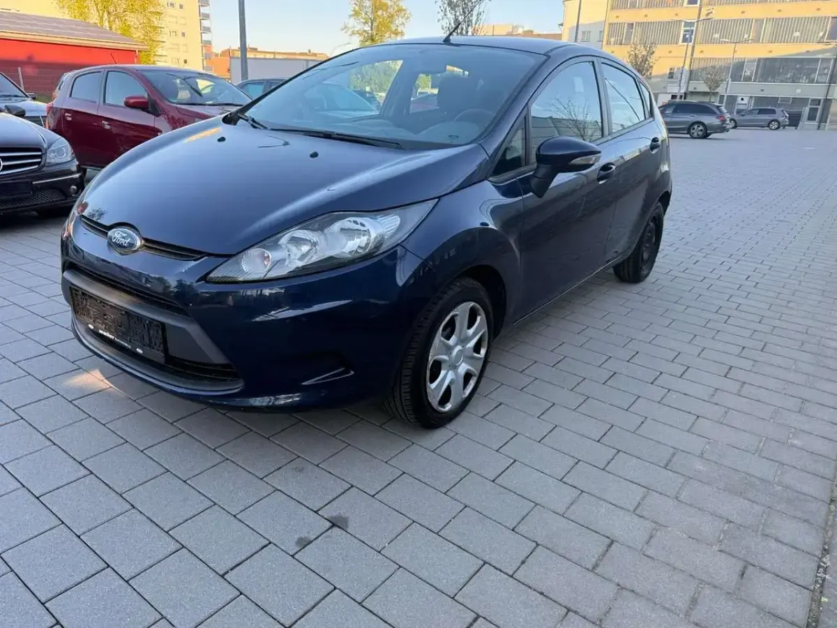 Gebraucht Ford Fiesta Trend 82 PS (60 kW) 2010 Ink blue Limousine