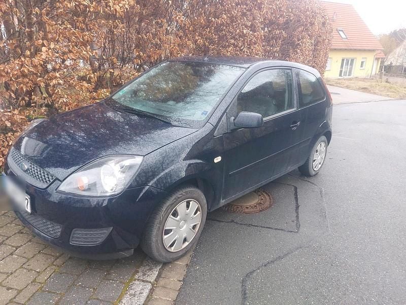 Gebraucht Ford Fiesta 69 PS (50 kW) 2007 Blau Kleinwagen