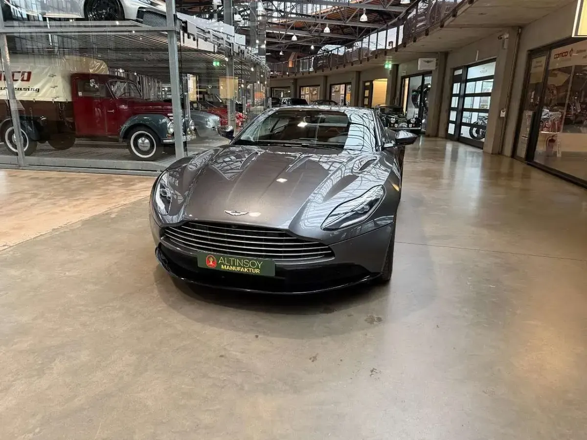 Occasion Aston Martin DB11 608 ch (447 kW) 2017 Gris Coupé