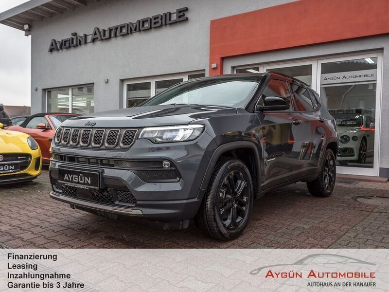 Grigio moda (graphite grey met Gebraucht 2022 Jeep Compass SUV | 25.995 € (Superpreis) - Bild 1/4