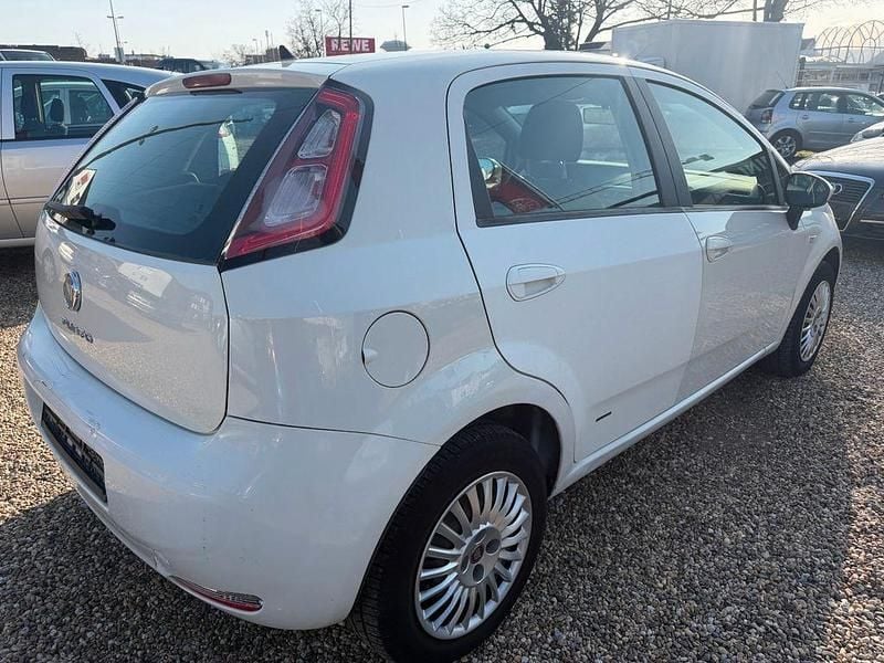 Gebraucht Fiat Punto Easy 69 PS (50 kW) 2012 Weiß Kleinwagen