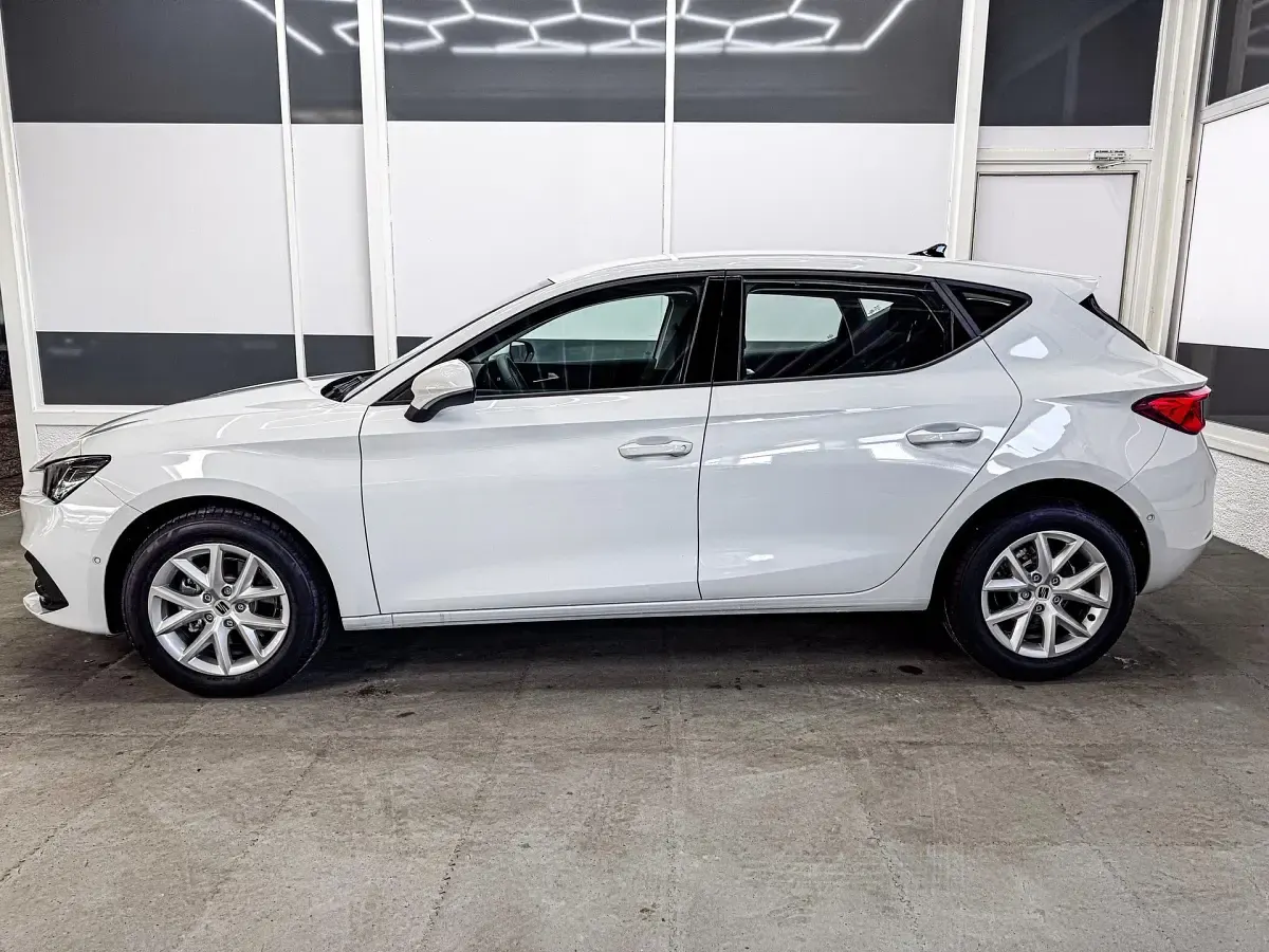 Neu Seat Leon Style 116 PS (85 kW) 2026 Eis weiss 2y2y Limousine