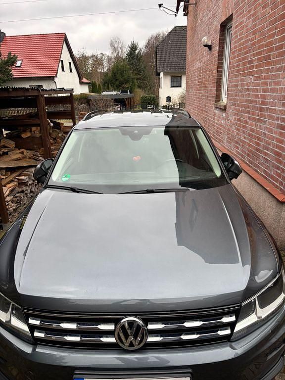 Gebraucht VW Tiguan Allspace 150 PS (110 kW) 2019 Grau SUV