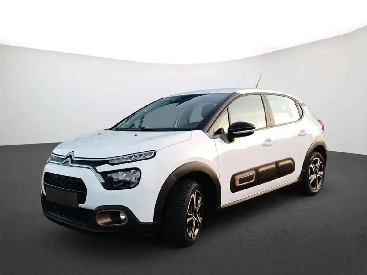Używany Citroën C3 82 KM (60 kW) 2023 Biały Hatchback