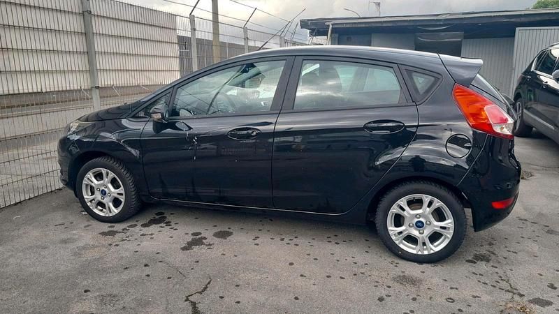 Schwarz Gebraucht 2014 Ford Fiesta Kleinwagen | 4.300 € (Guter Preis) - Bild 1/4