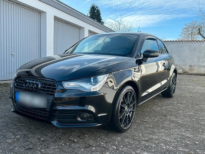 Schwarz Gebraucht 2012 Audi A1 Limousine | 6.350 € (Fairer Preis) - Bild 1/4