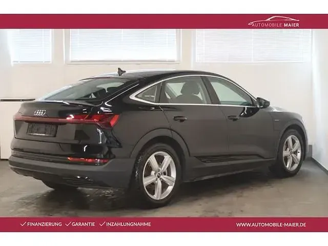 Gebraucht Audi e-tron Sportback Sport 300 kW (408 PS) 2022 Brillantschwarz SUV