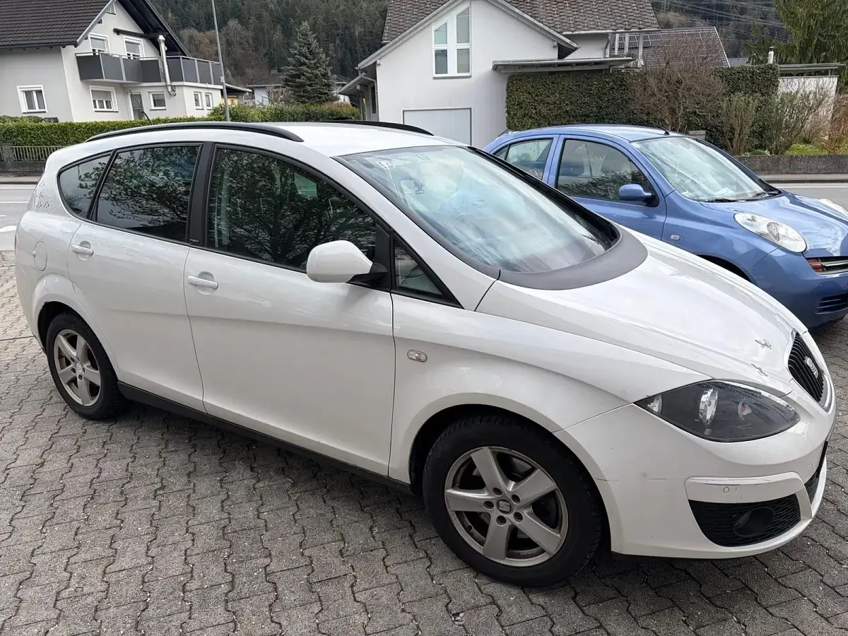 Gebraucht Seat Altea XL 140 PS (102 kW) 2014 Weiß Van / Kleinbus