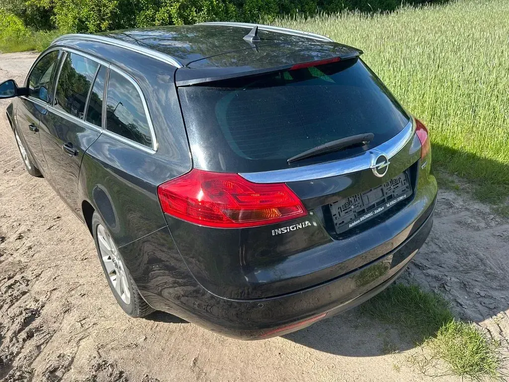 Gebraucht Opel Insignia 160 PS (117 kW) 2012 Schwarz Kombi