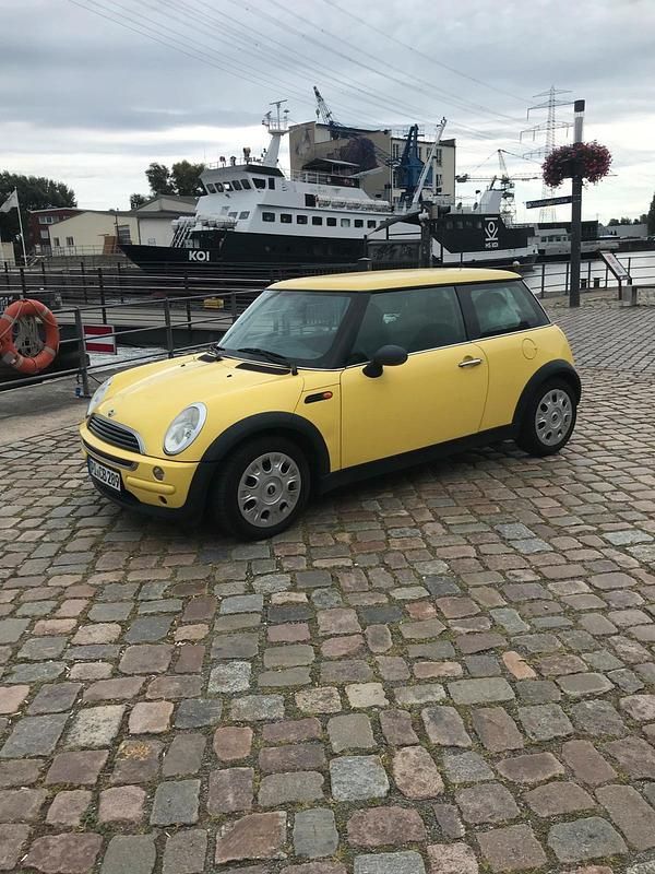 Gelb Gebraucht 2005 Mini Cooper Coupé Coupé | 4.900 € - Bild 1/4