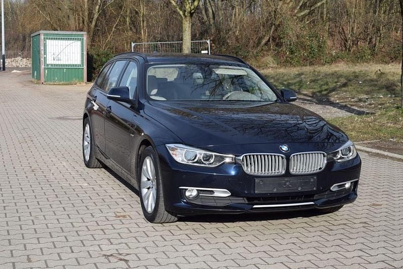 Second-hand BMW 320 184 CP (135 kW) 2013 Albastru Break