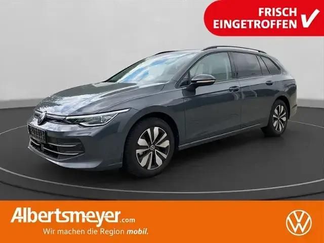 Grau Gebraucht 2024 VW Golf VIII Goal Kombi | 33.989 € (Superpreis) - Bild 1/4