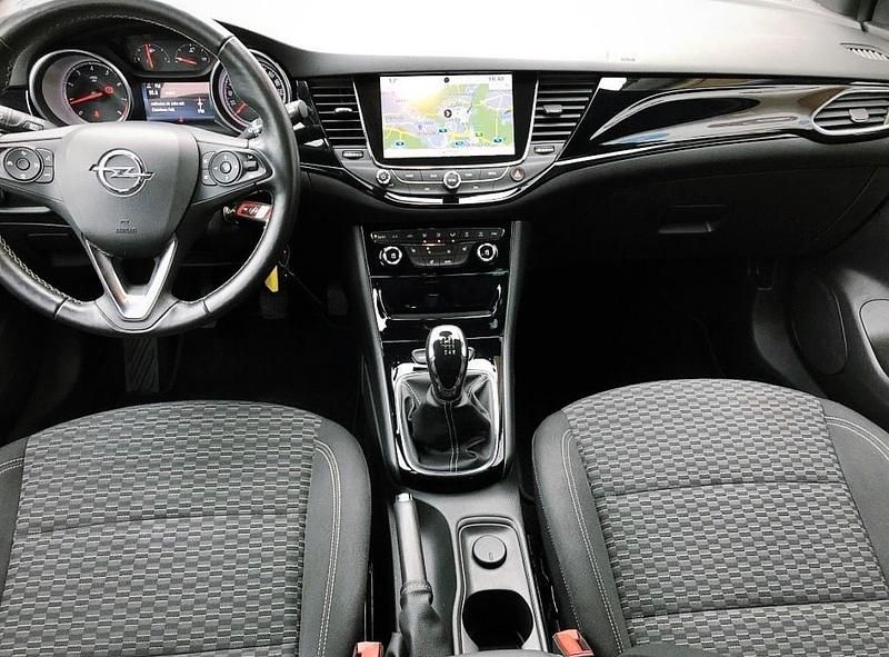 Gebraucht Opel Astra Innovation 150 PS (110 kW) 2017 Rot Limousine