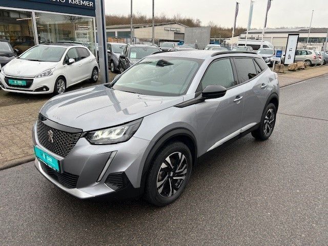 Grau Gebraucht 2023 Peugeot 2008 Allure SUV | 22.699 € (Guter Preis) - Bild 1/4