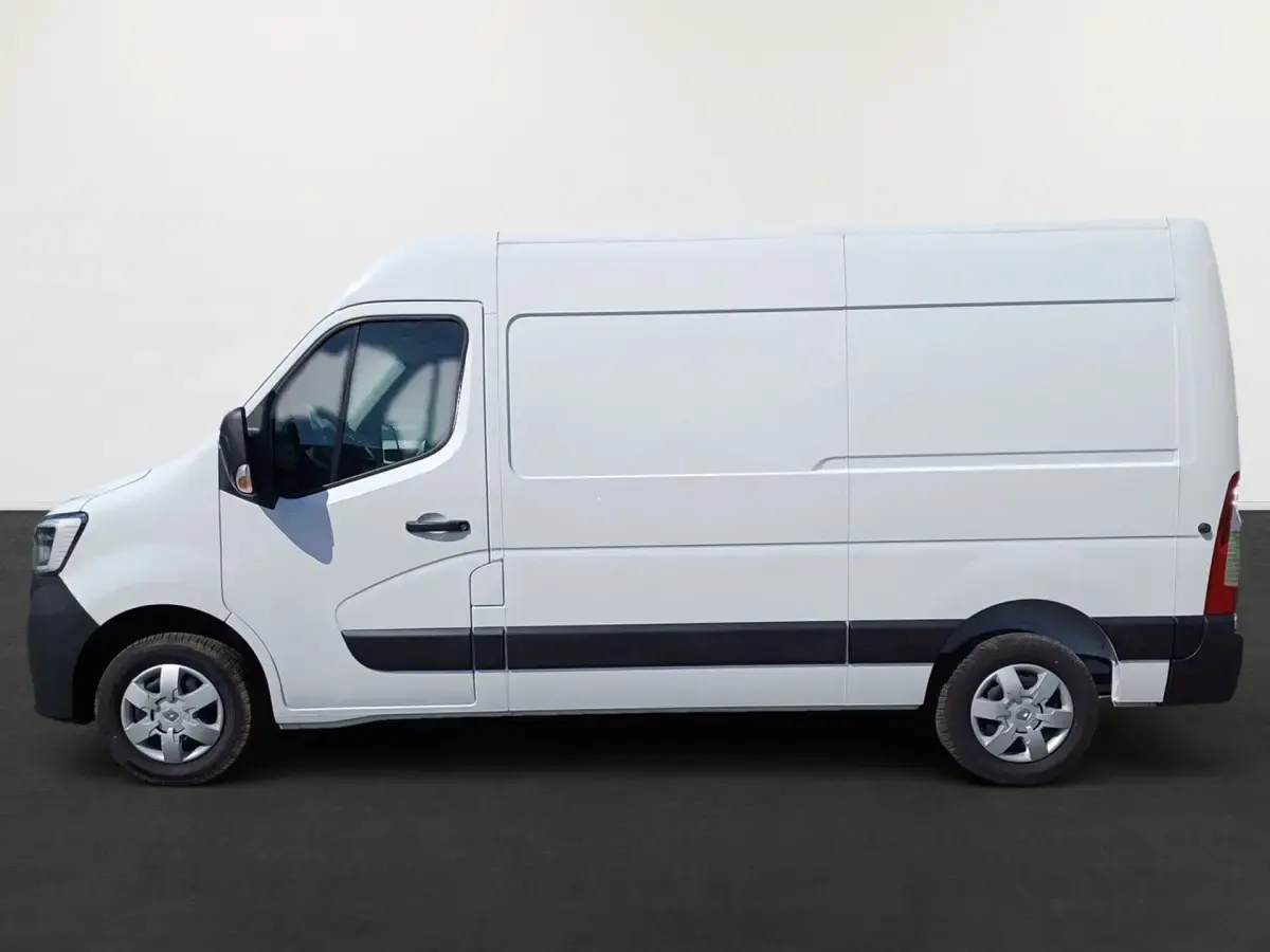 Używany Renault Master Komfort 150 KM (110 kW) 2024 Biały Van