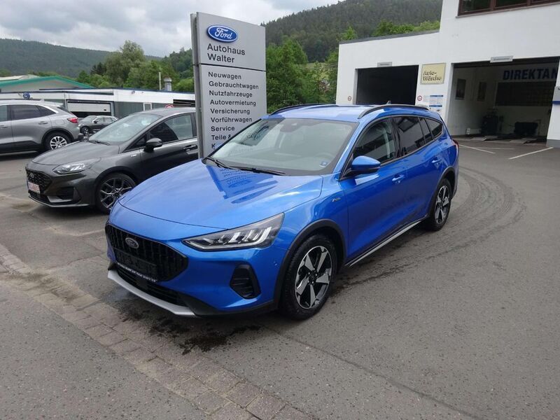 Blau Gebraucht 2023 Ford Focus Active X Limousine | 24.900 € (Fairer Preis) - Bild 1/4