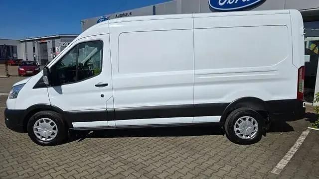 Gebraucht Ford Transit Trend 170 PS (125 kW) 2022 Weiß Limousine