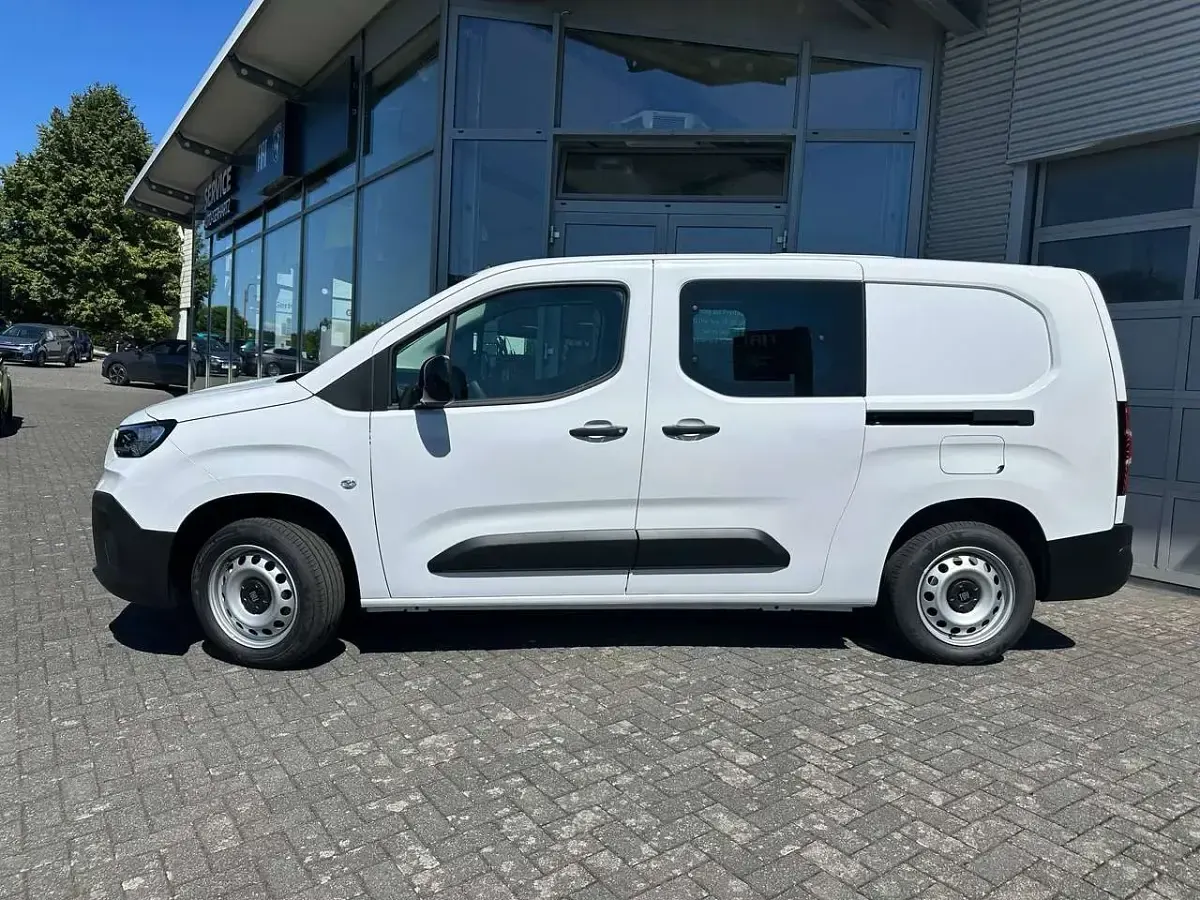 Neu Fiat Doblò 102 PS (75 kW) 2026 Gelato weiss Van / Kleinbus