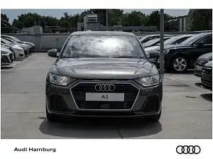 Neu Audi A1 116 PS (85 kW) 2026 Grau (chronosgrau metallic) SUV