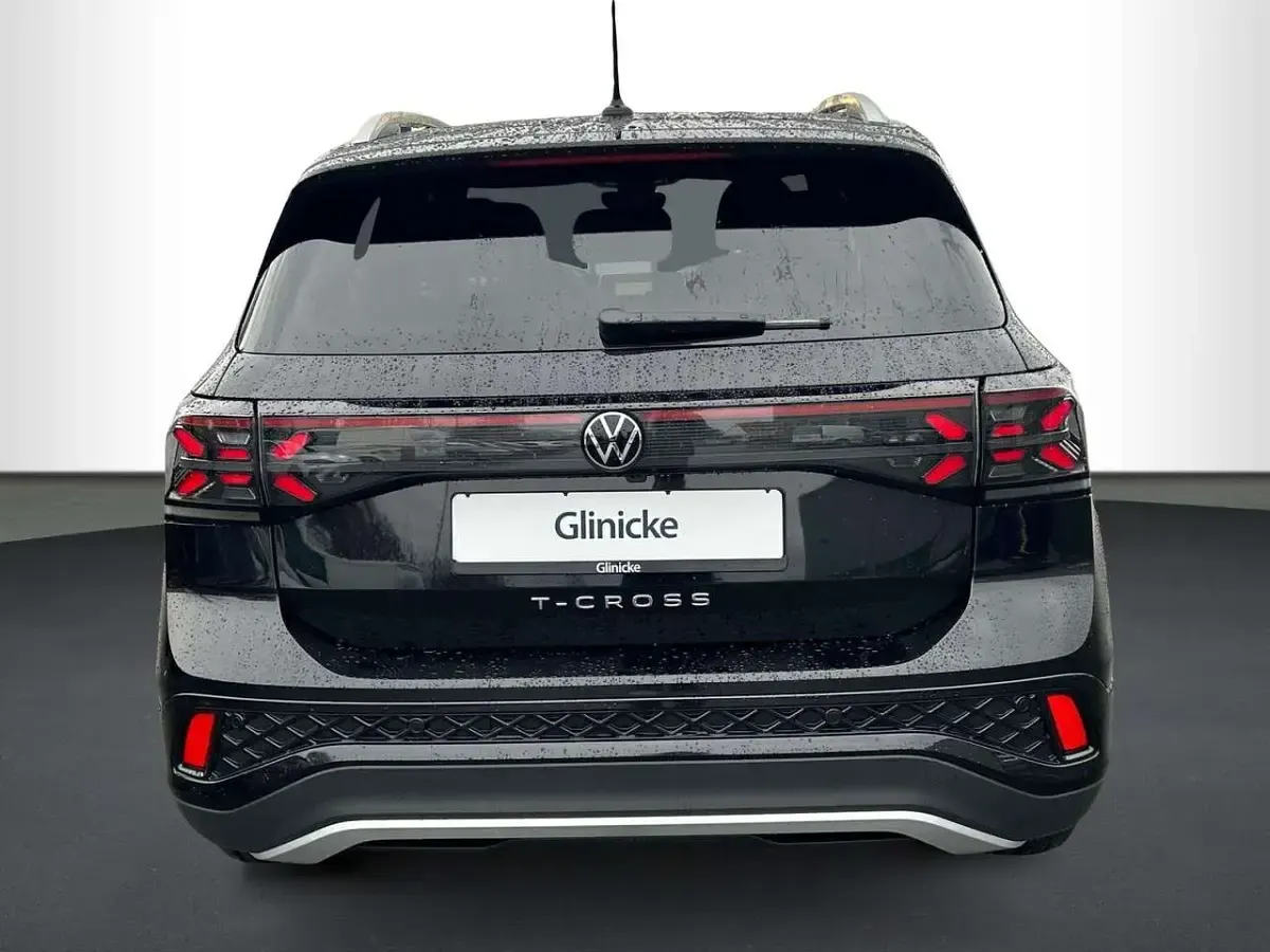 Gebraucht VW T-Cross R-line 150 PS (110 kW) 2024 Deep black perleffekt SUV