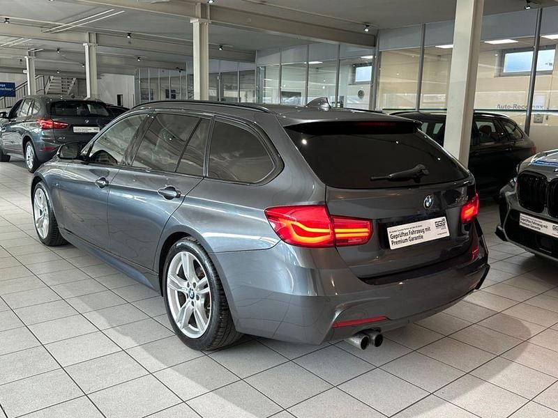 Gebraucht BMW 330 M Sport 252 PS (185 kW) 2018 Grau Limousine
