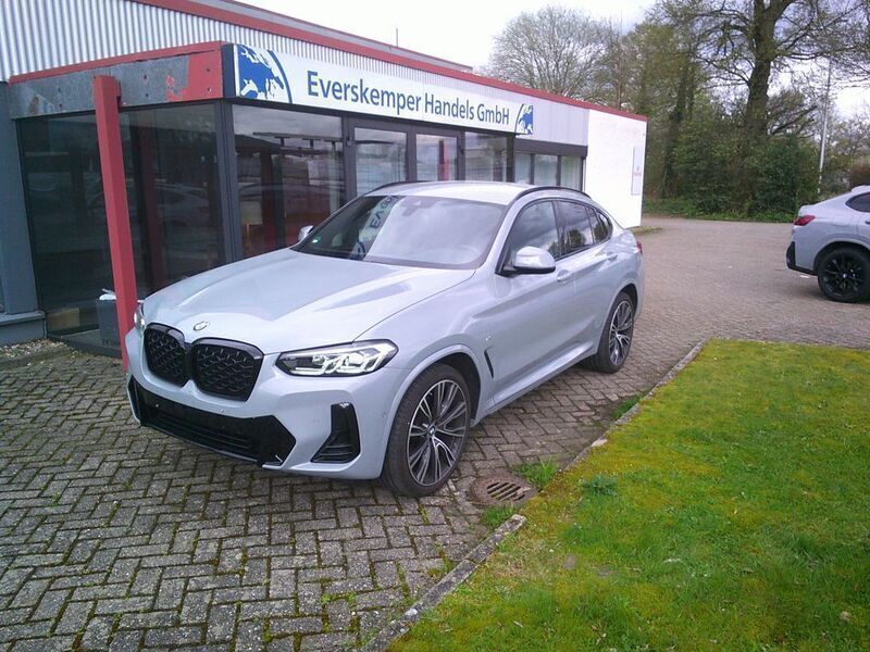 Brooklyn grau metallic Gebraucht 2022 BMW X4 M Sport SUV | 46.830 € (Etwas zu teuer) - Bild 1/4