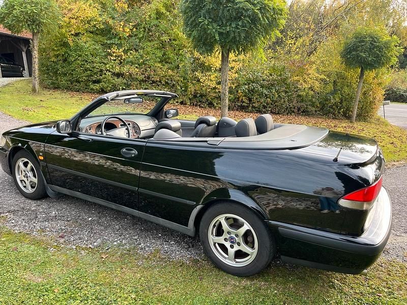 Schwarz Gebraucht 1999 Saab 9-3 Cabriolet Cabrio | 3.700 € (Fairer Preis) - Bild 1/4