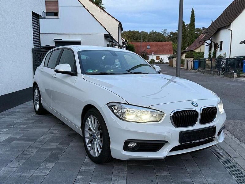 Weiß Gebraucht 2015 BMW 116 Advantage Kleinwagen | 9.400 € (Fairer Preis) - Bild 1/4
