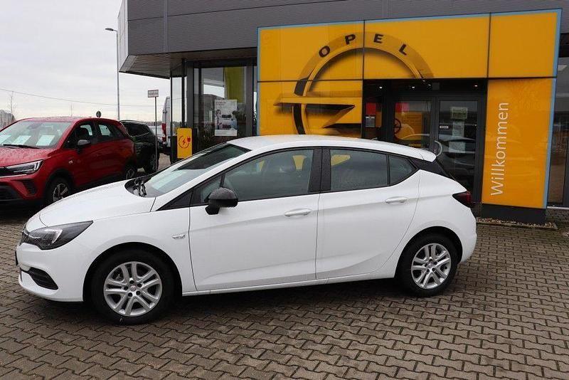 Gebraucht Opel Astra Edition 110 PS (80 kW) 2021 Weiß Limousine