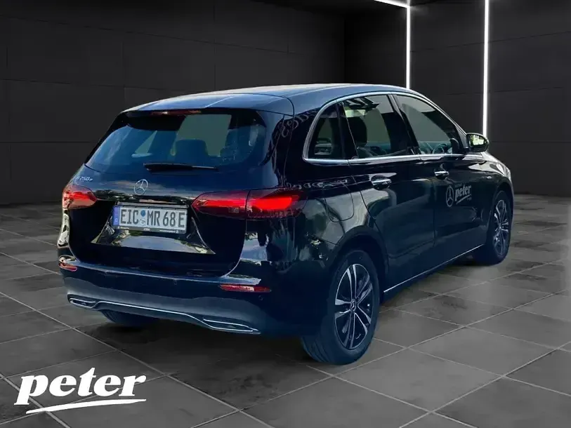 Gebraucht Mercedes B250e Progressive 163 PS (119 kW) 2025 Schwarz Kleinwagen
