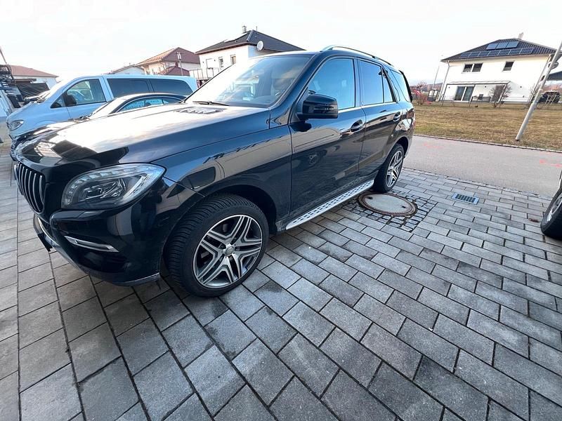 Gebraucht Mercedes ML350 306 PS (225 kW) 2013 Schwarz SUV