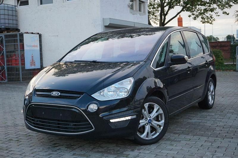 Schwarz Gebraucht 2010 Ford S-MAX Titanium Van / Kleinbus | 1.900 € (Superpreis) - Bild 1/4