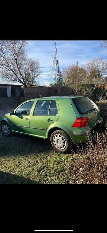 Grün Gebraucht 1998 VW Golf IV Basis Limousine | 1.150 € (Fairer Preis) - Bild 1/4