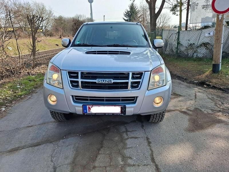 Gebraucht Isuzu D-Max 136 PS (100 kW) 2012 Silber Abholung