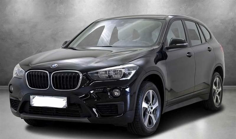 Schwarz Gebraucht 2018 BMW X1 Sport Line SUV | 15.400 € (Guter Preis) - Bild 1/4